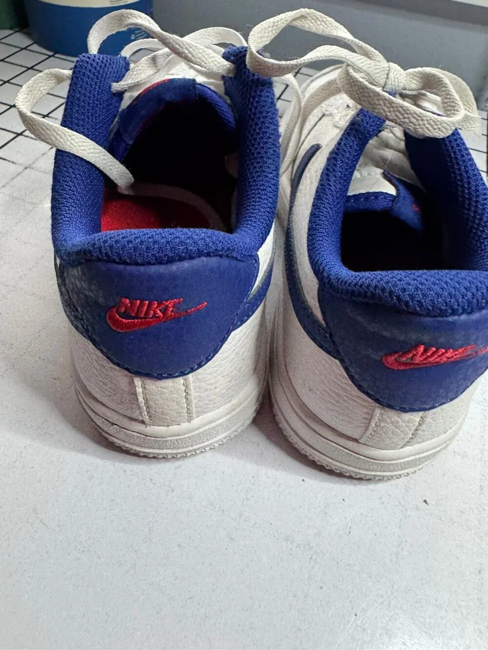 Nike kids shoes size 3